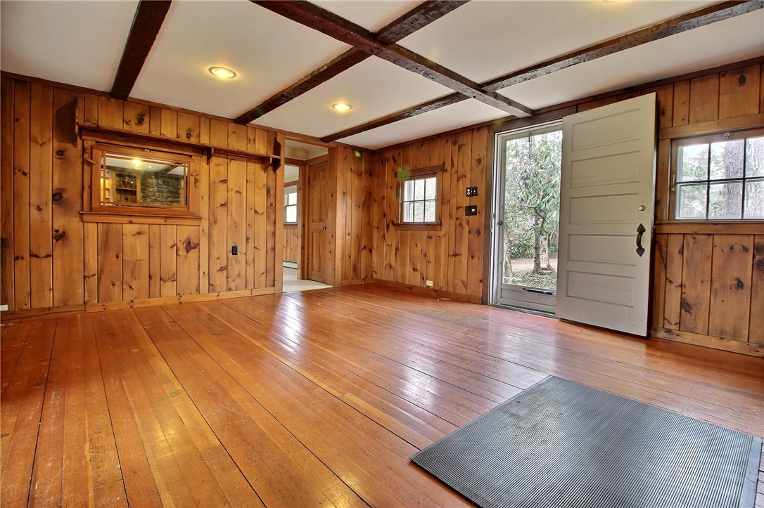 13 Hiscox Road Westerly, RI 02891 - Photo 8 of 34 Gallery Image 8