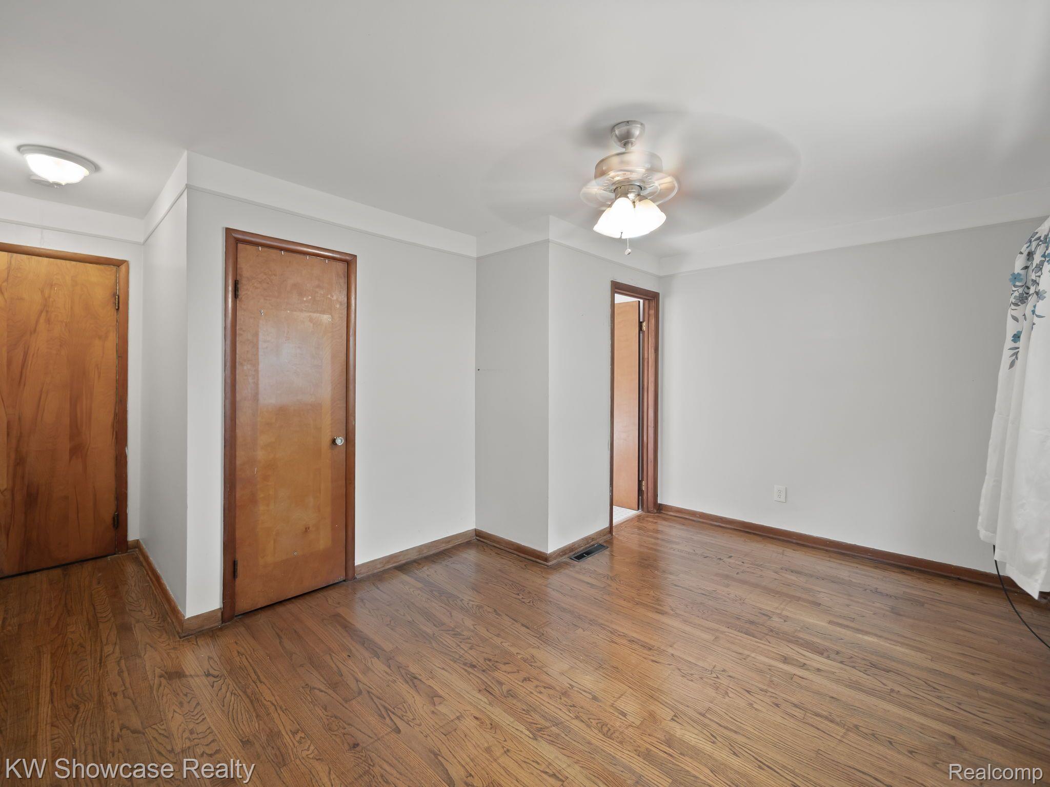 2921 Inman Street Ferndale, MI 48220 - Photo 22 of 25 Hardwood Floor