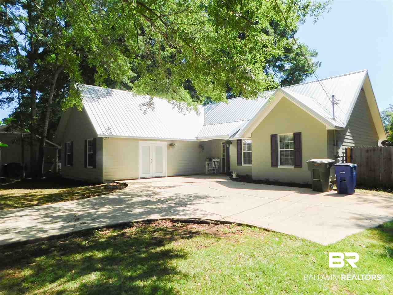 129 Cherryhill Drive Daphne, AL 36526 - Photo 2 of 23 Front