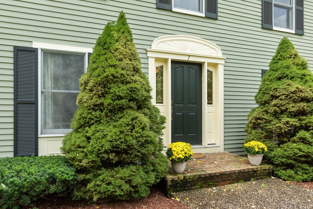 7 Dover Hill Road Topsfield, MA 01983 - Photo 4 of 42