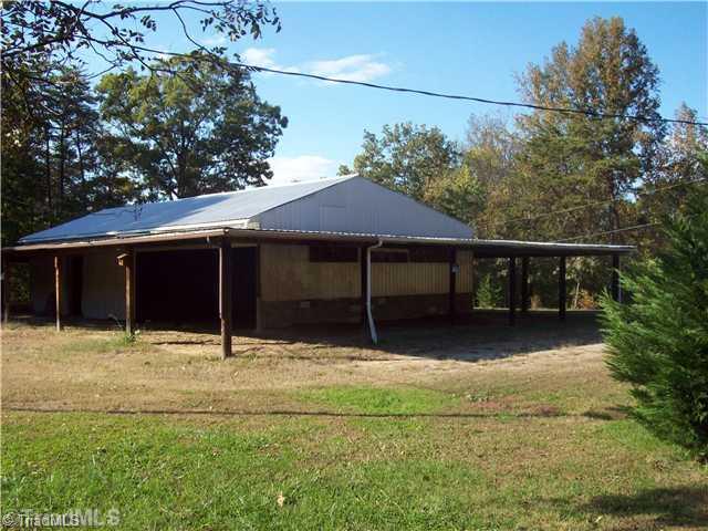 1330 Rockingham Lake Road Reidsville, NC 27320 - Photo 3 of 4 Workshop.