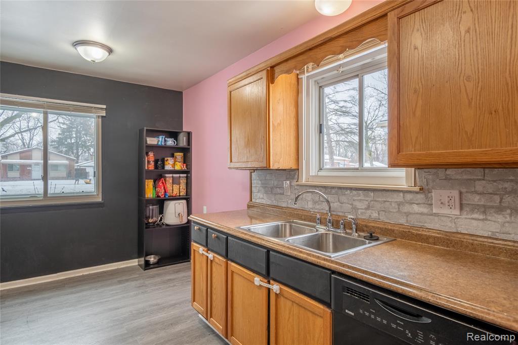 6144 Princess Street Taylor, MI 48180 - Photo 4 of 25