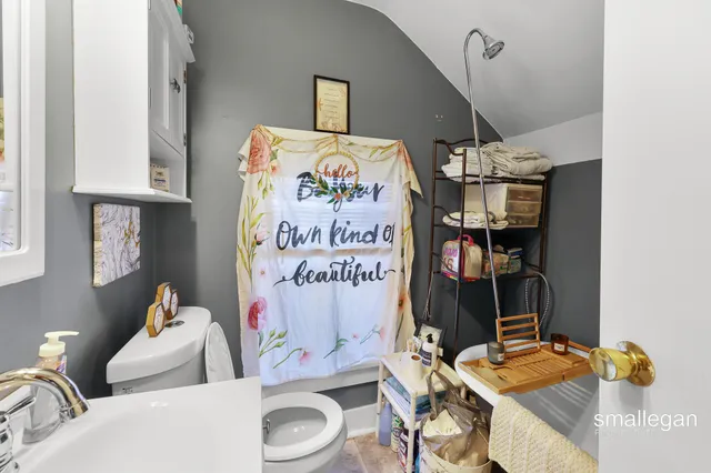 $170,000 | 1085 East Larch Avenue, Muskegon, MI 49442