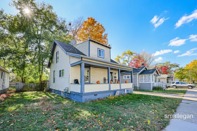 $170,000 | 1085 East Larch Avenue, Muskegon, MI 49442