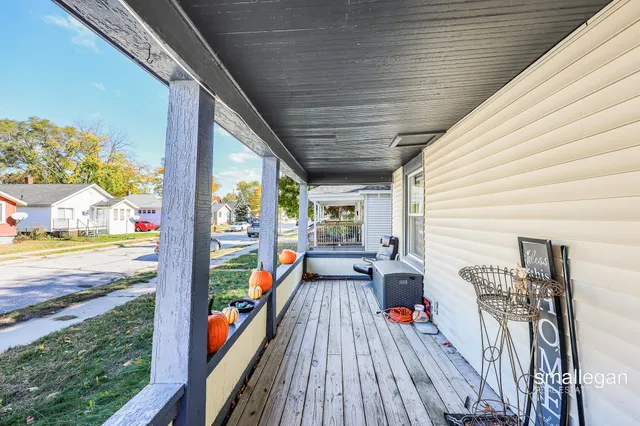$170,000 | 1085 East Larch Avenue, Muskegon, MI 49442
