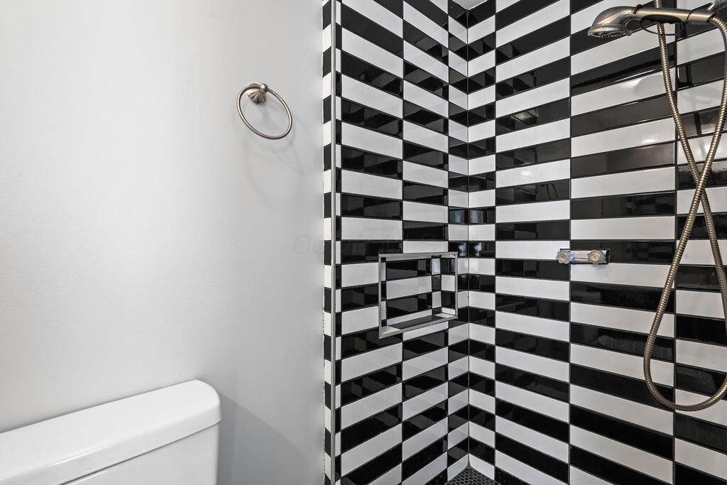 755 Stelzer Road, Unit 1230 Columbus, OH 43219 - Photo 21 of 24 DSC_6486
