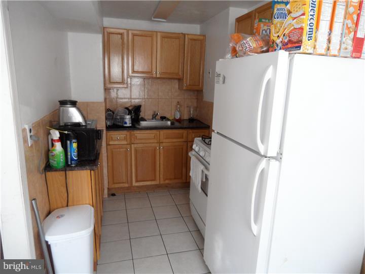 7264 Rutland Street Philadelphia, PA 19149 - Photo 9 of 18 Kitchen