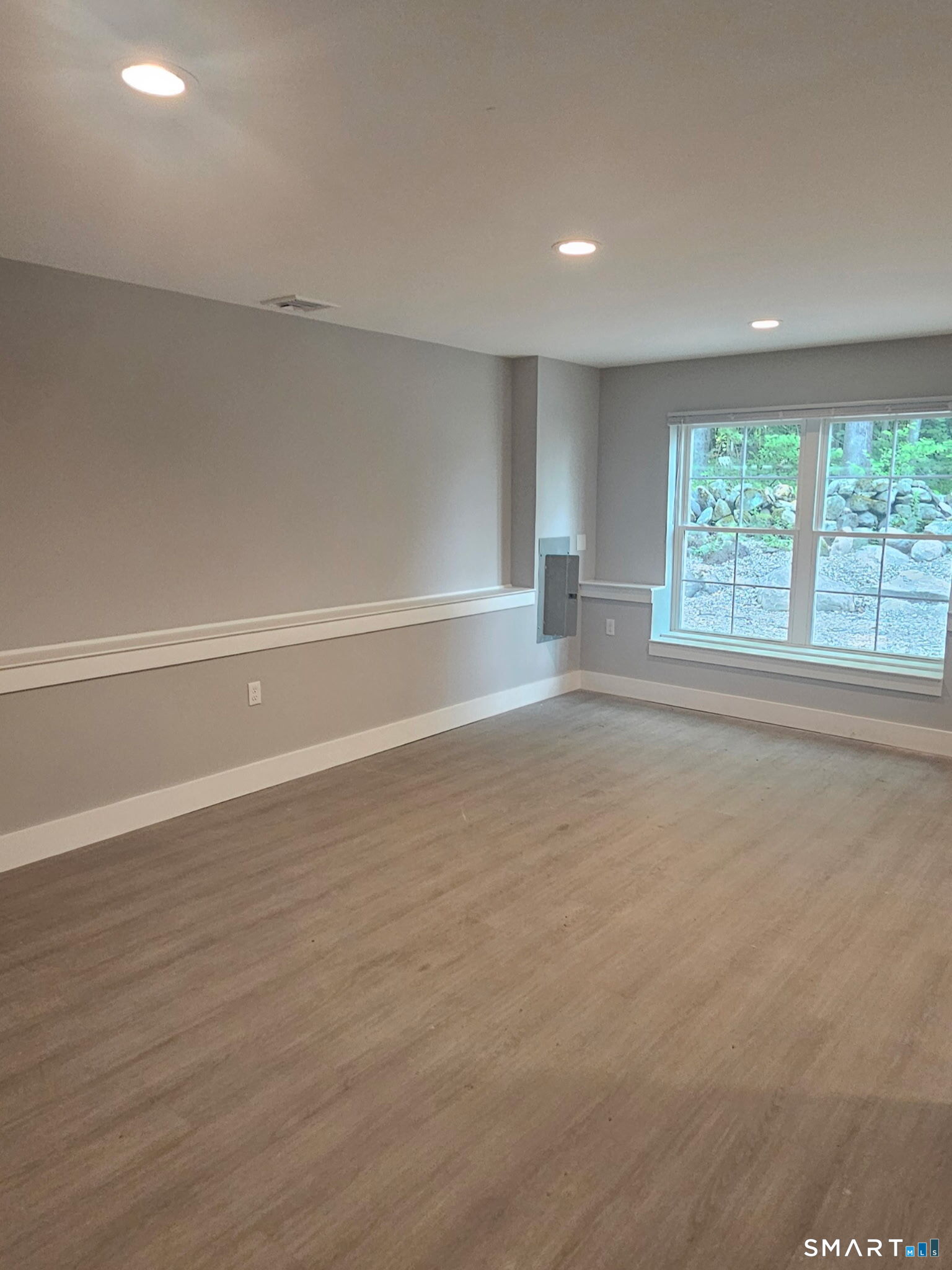 91 Taft Pointe, Unit 6 Waterbury, CT 06708 - Photo 2 of 11