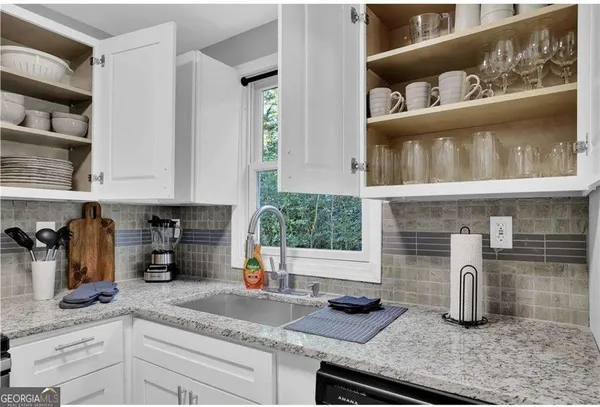 $3,200 | 3162 Oakdale Road, Hapeville, GA 30354