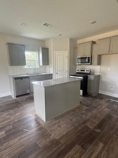 1282 Elias Street Thomson, GA 30824 - Photo 2 of 12 3