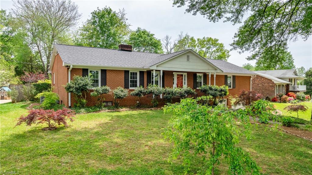 4220 Briarcliffe Road Northwest Winston-Salem, NC 27106 - Photo 2 of 36