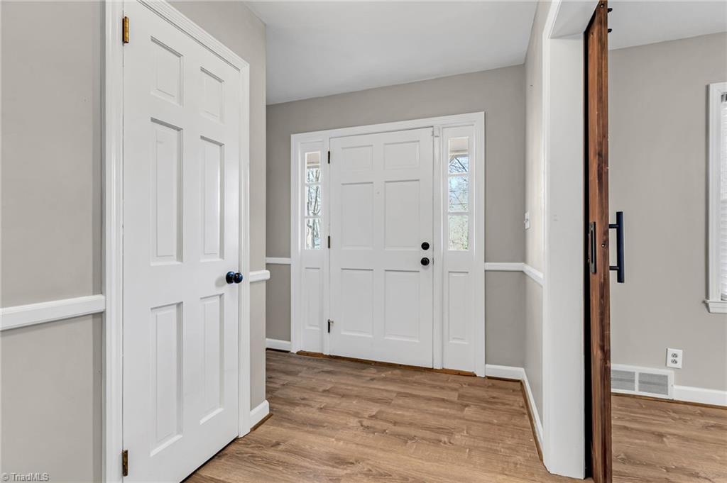 4220 Briarcliffe Road Northwest Winston-Salem, NC 27106 - Photo 5 of 36