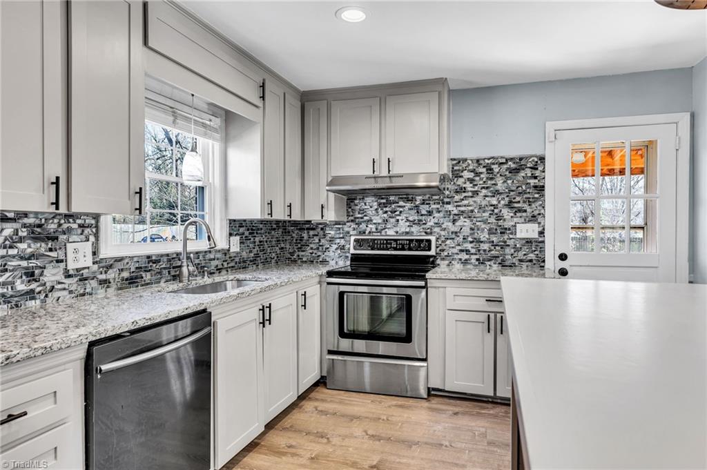 4220 Briarcliffe Road Northwest Winston-Salem, NC 27106 - Photo 10 of 36