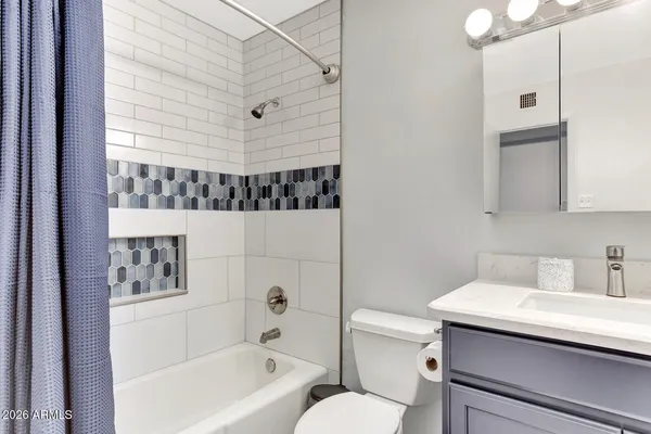 $3,850 | 1524 East Broadmor Drive, Tempe, AZ 85282