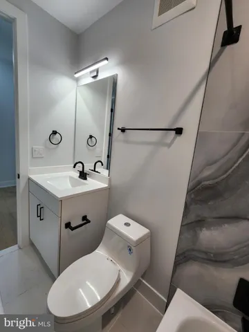 $5,400 | 4905 Georgia Avenue Northwest, Unit 401, Washington, DC 20011