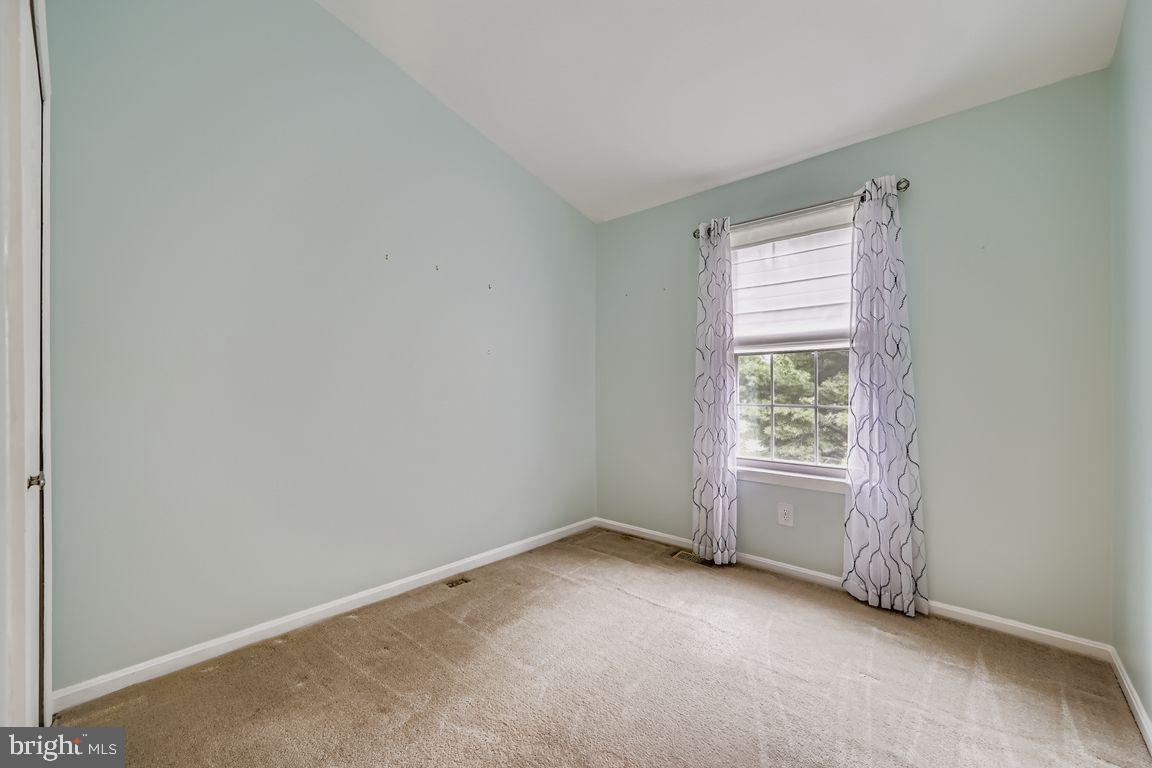 9 Bridgeview Court Baltimore, MD 21236 - Photo 16 of 27 an empty room with a window