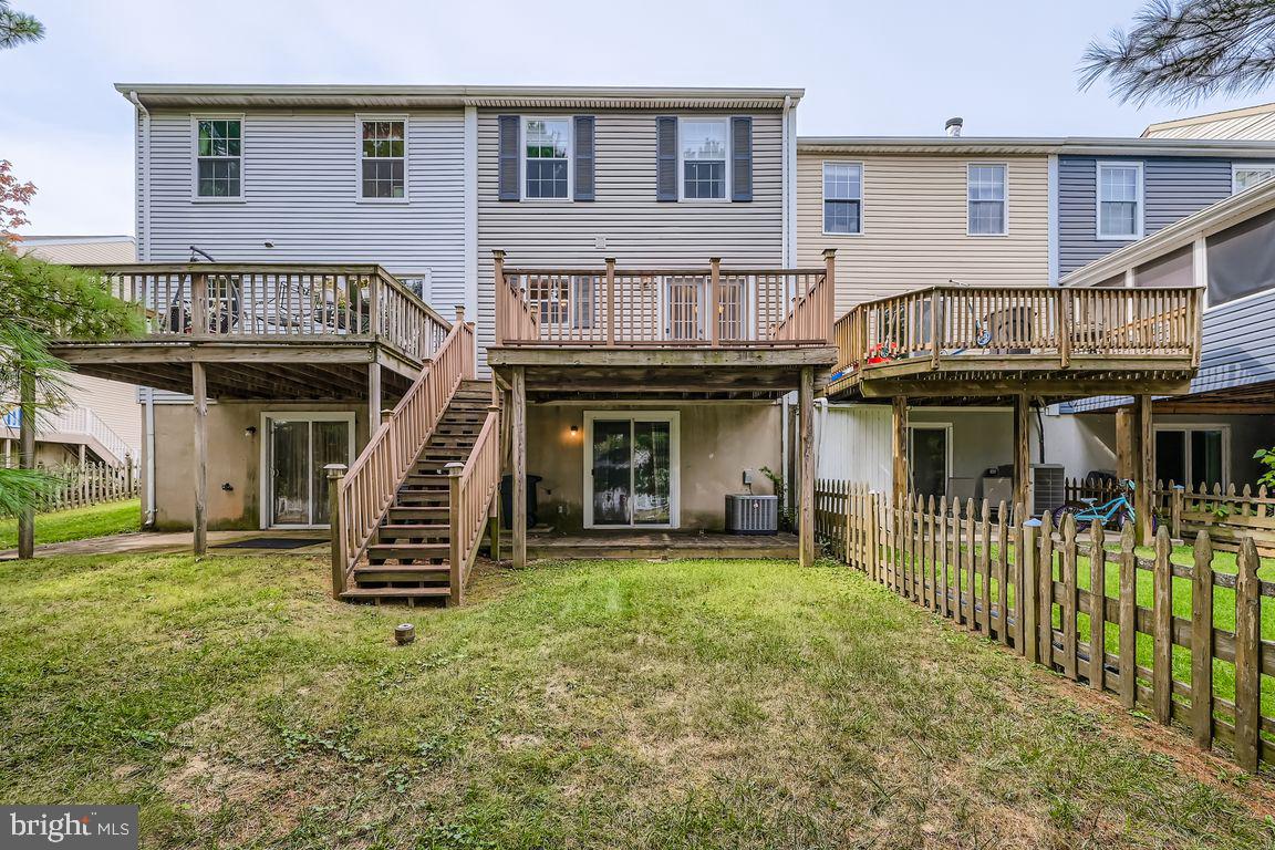 9 Bridgeview Court Baltimore, MD 21236 - Photo 27 of 27 a front view of a house with a garden