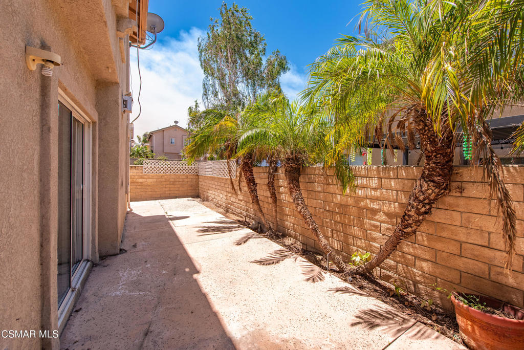 1809 Maybrook Way Simi Valley, CA 93065 - Photo 30 of 40