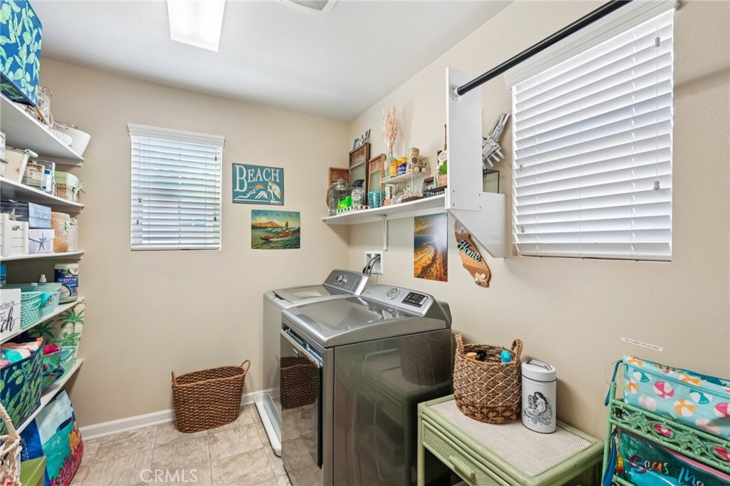 36274 Waxen Road Lake Elsinore, CA 92532 - Photo 35 of 65 a room with furniture and a window