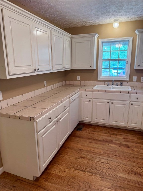 460 Waverly Road Auburn, AL 36832 - Photo 7 of 27 Lots of Cabinets & Hardwoods