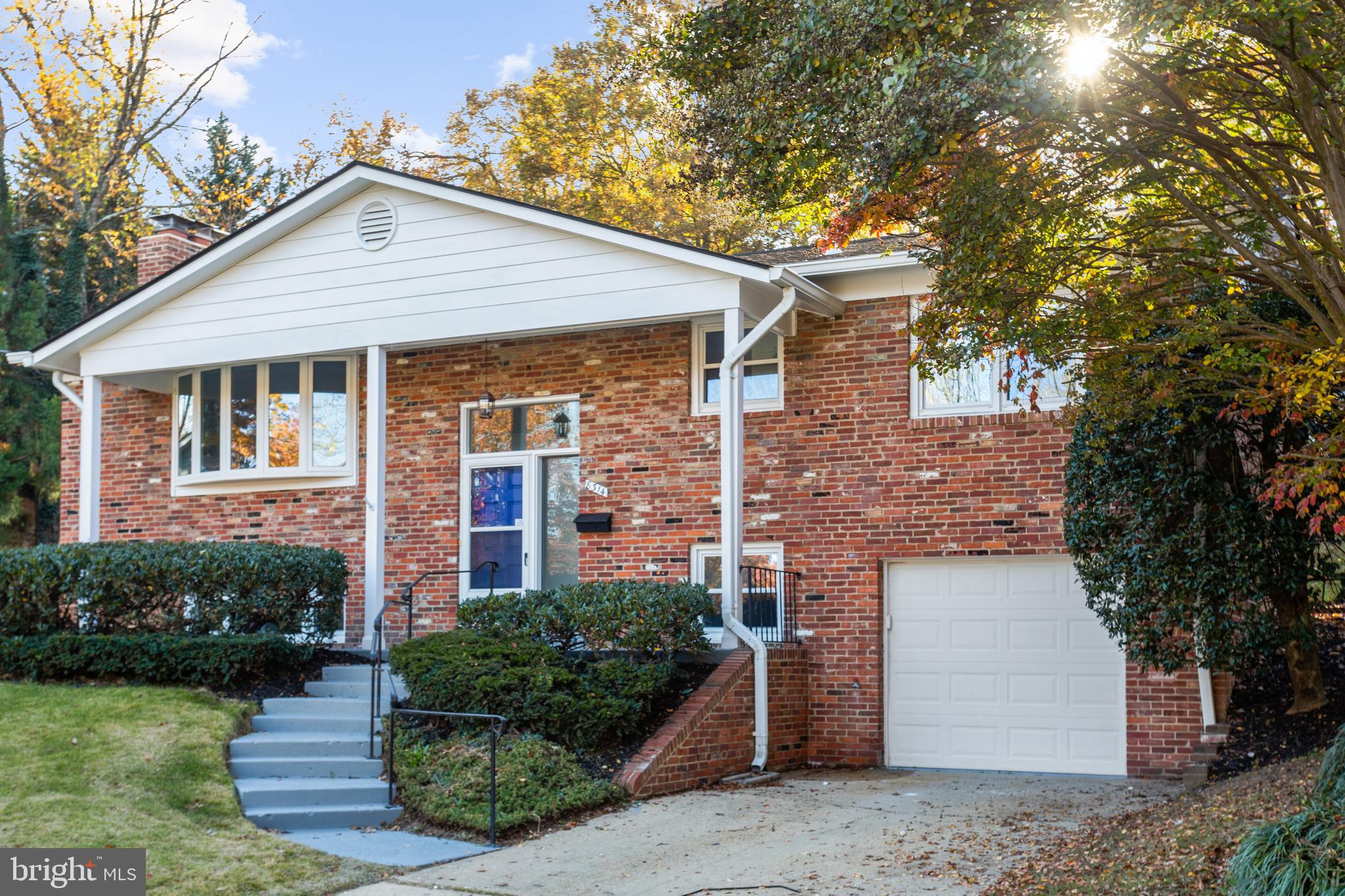8314 Ramsgate Court Alexandria, VA 22309 - Photo 3 of 42 Gallery Image 3