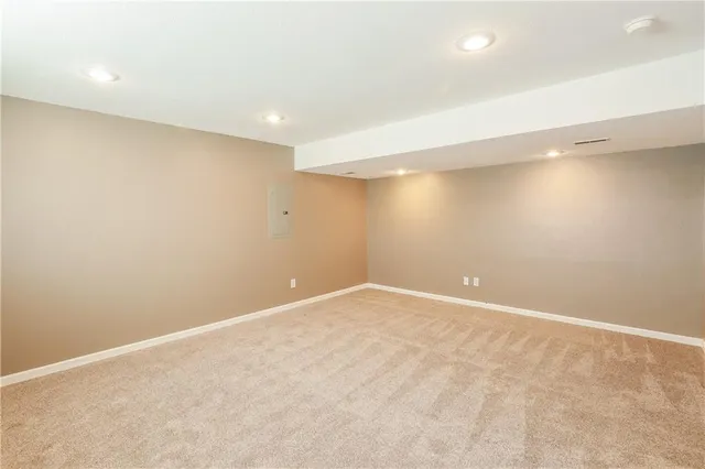 $2,310 | 19306 Corbyn Lane, Smithville, MO 64089