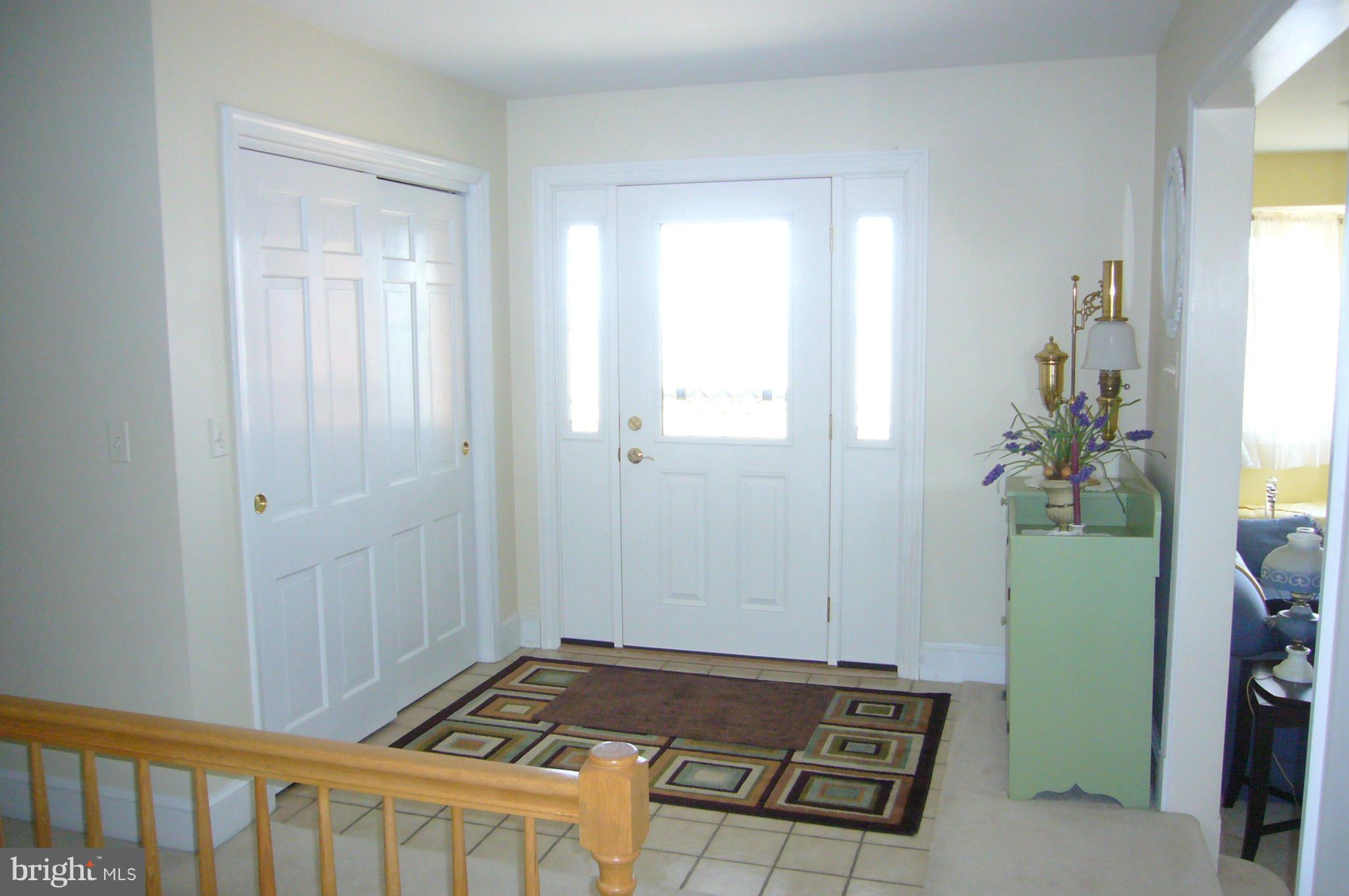 24001 Old Hundred Road Dickerson, MD 20842 - Photo 3 of 30 Inviting foyer