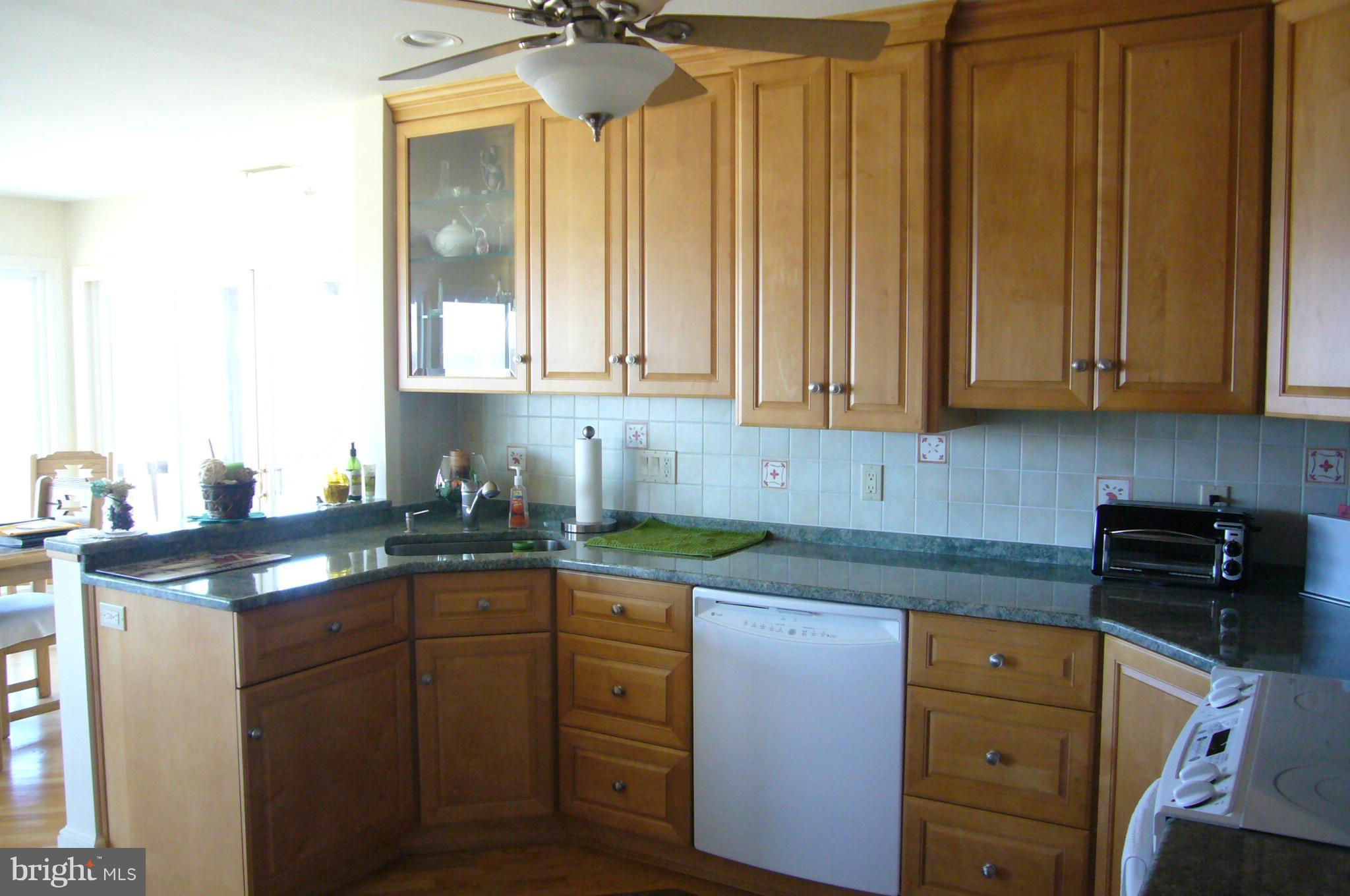 24001 Old Hundred Road Dickerson, MD 20842 - Photo 8 of 30 Updated kitchen