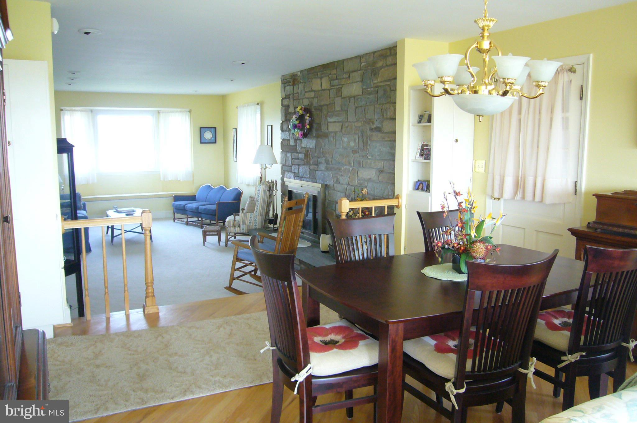 24001 Old Hundred Road Dickerson, MD 20842 - Photo 10 of 30 Dining Area off living room