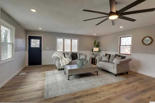 $389,500 | 1183 East 1330th Street, Quincy, IL 62305