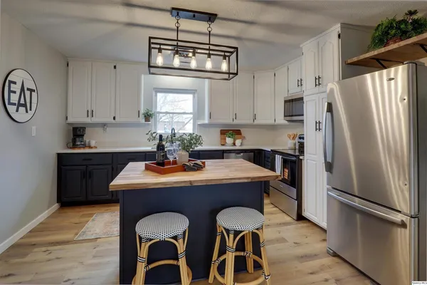 $389,500 | 1183 East 1330th Street, Quincy, IL 62305