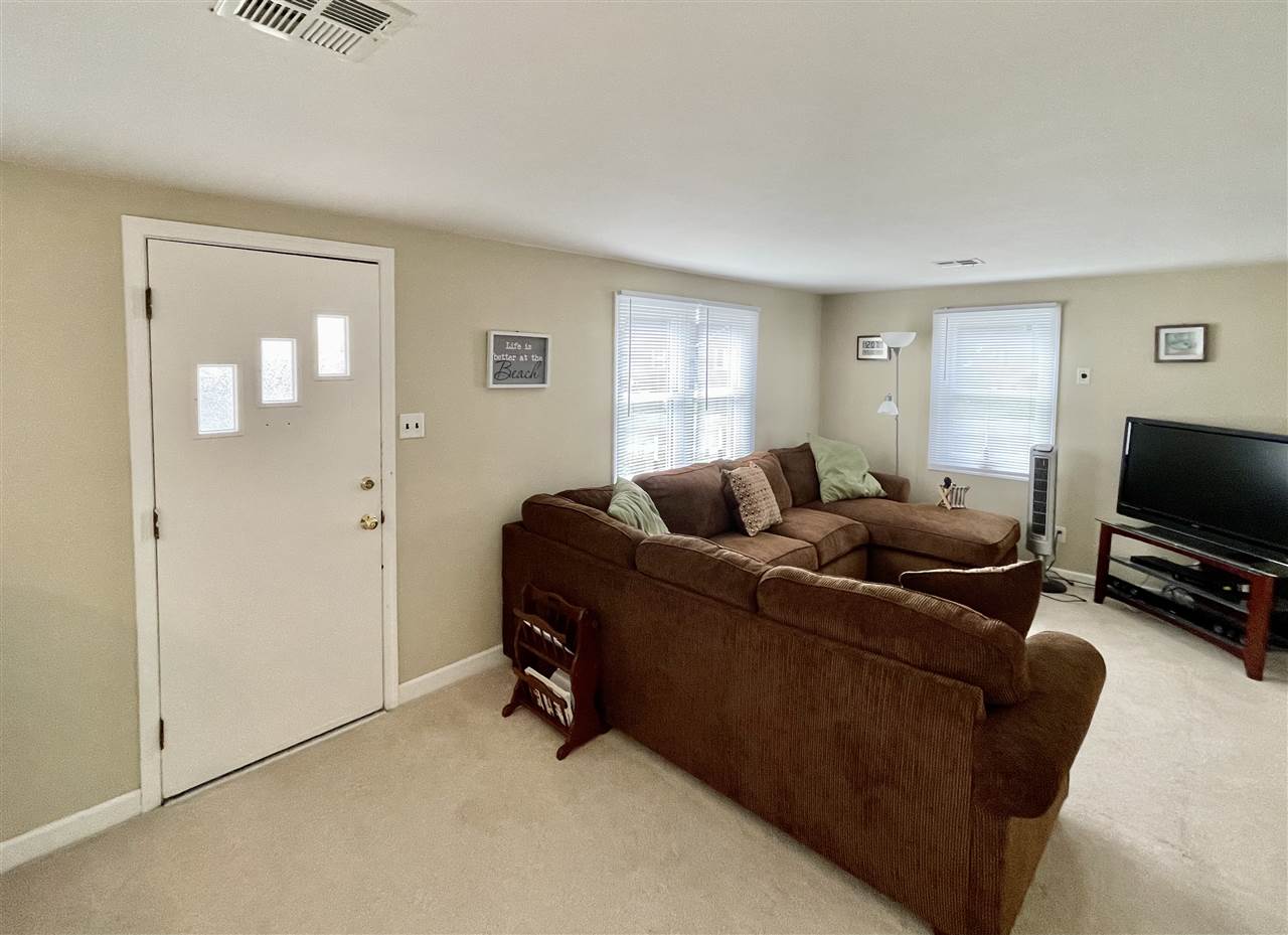 17 Ellery Road Villas, NJ 08251 - Photo 3 of 19 Gallery Image 3