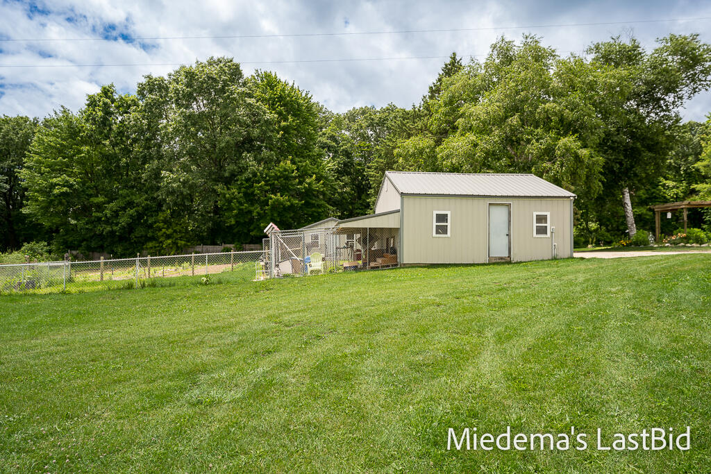 12915 Cassidy Road Bellevue, MI 49021 - Photo 7 of 128 12915CassidyRd-8LoRes