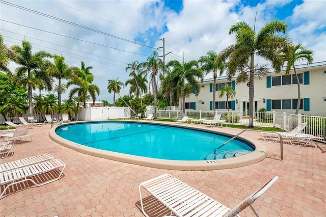 $1,450 | 1821 Northeast 62nd Street, Unit 310, Fort Lauderdale, FL 33308