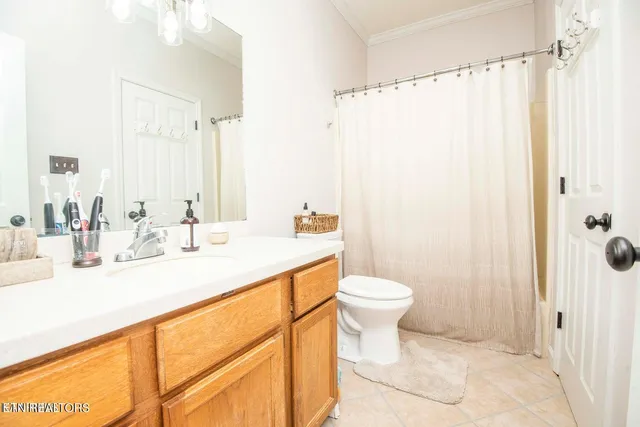 $2,400 | 1728 Stone Hedge Drive, Knoxville, TN 37909