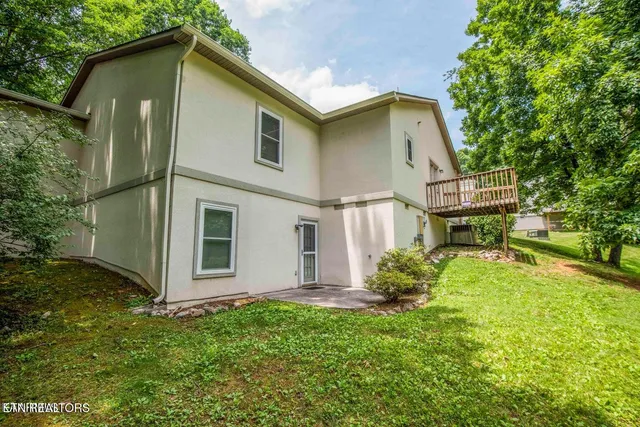 $2,400 | 1728 Stone Hedge Drive, Knoxville, TN 37909