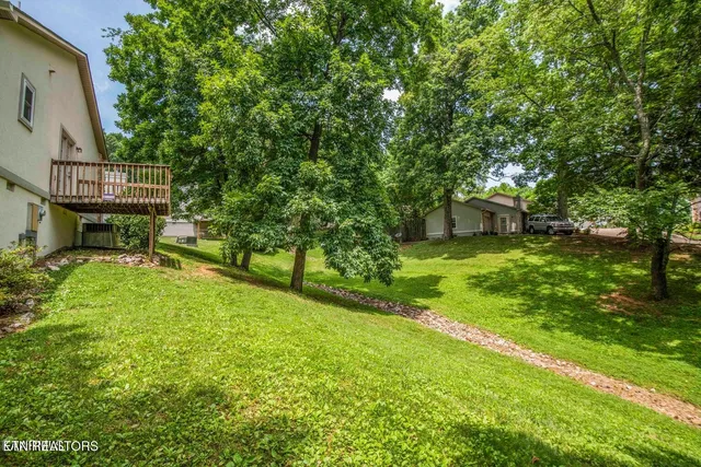 $2,400 | 1728 Stone Hedge Drive, Knoxville, TN 37909