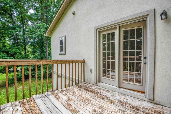 $2,300 | 1728 Stone Hedge Drive, Knoxville, TN 37909