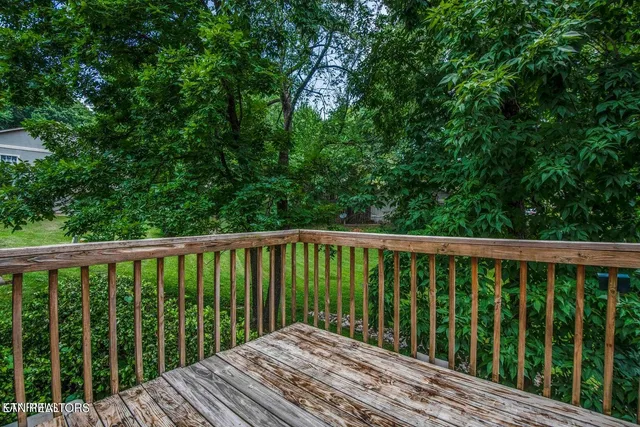 $2,400 | 1728 Stone Hedge Drive, Knoxville, TN 37909