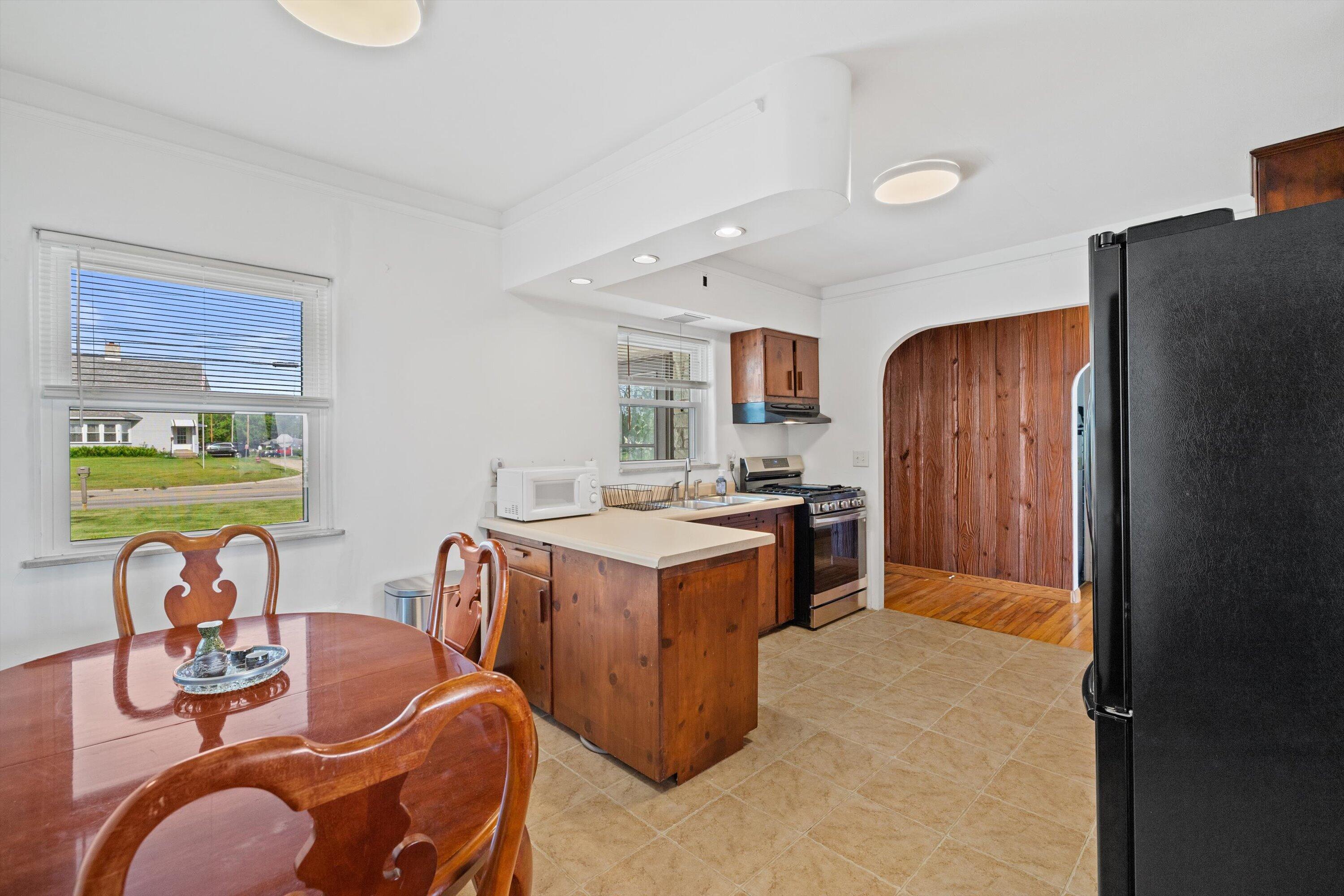 865 Sheridan Road Somers, WI 53140 - Photo 16 of 56 kitchen
