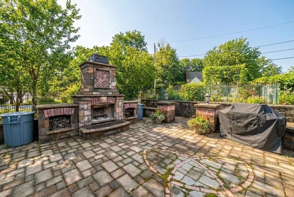 43 Wakefield Street Reading, MA 01867 - Photo 16 of 37