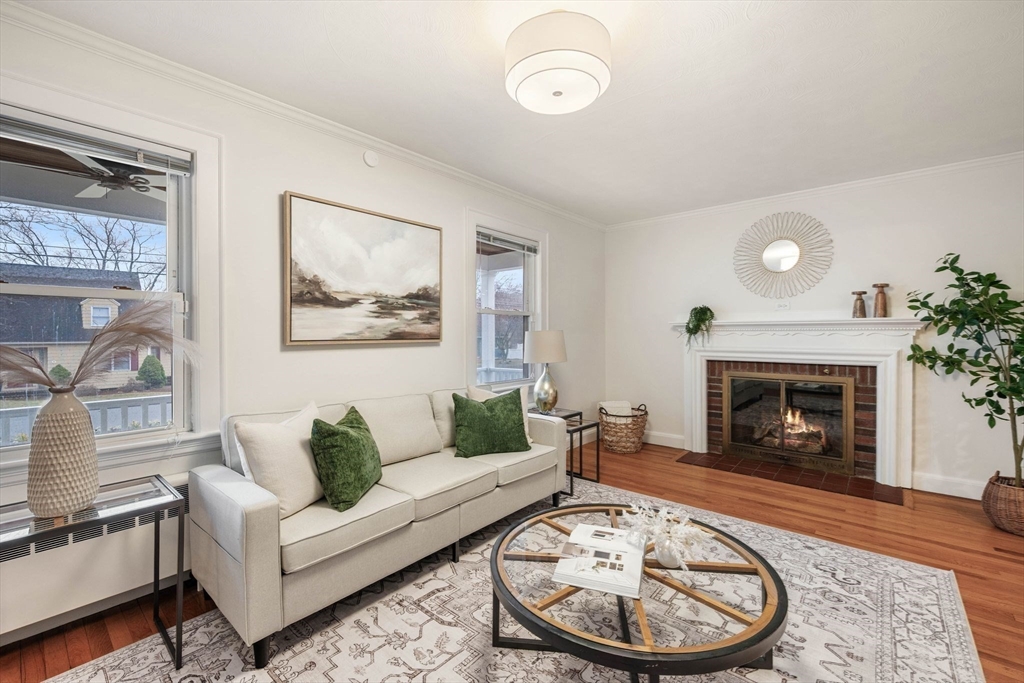 43 Wakefield Street Reading, MA 01867 - Photo 20 of 37