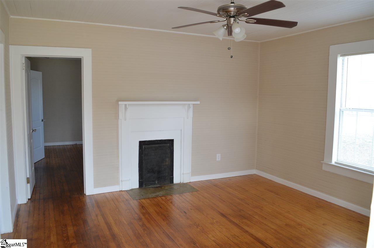 1106 Locust Hill Road Greer, SC 29651 - Photo 4 of 14