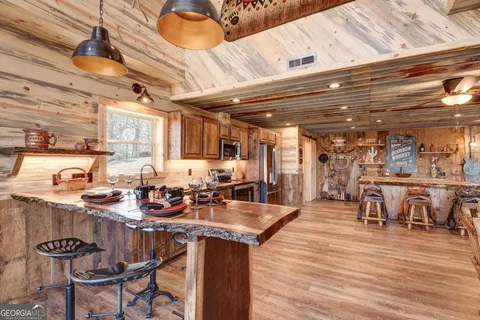 $750,000 | 187 Briar Wds Lane, Unit C6, Blue Ridge, GA 30513