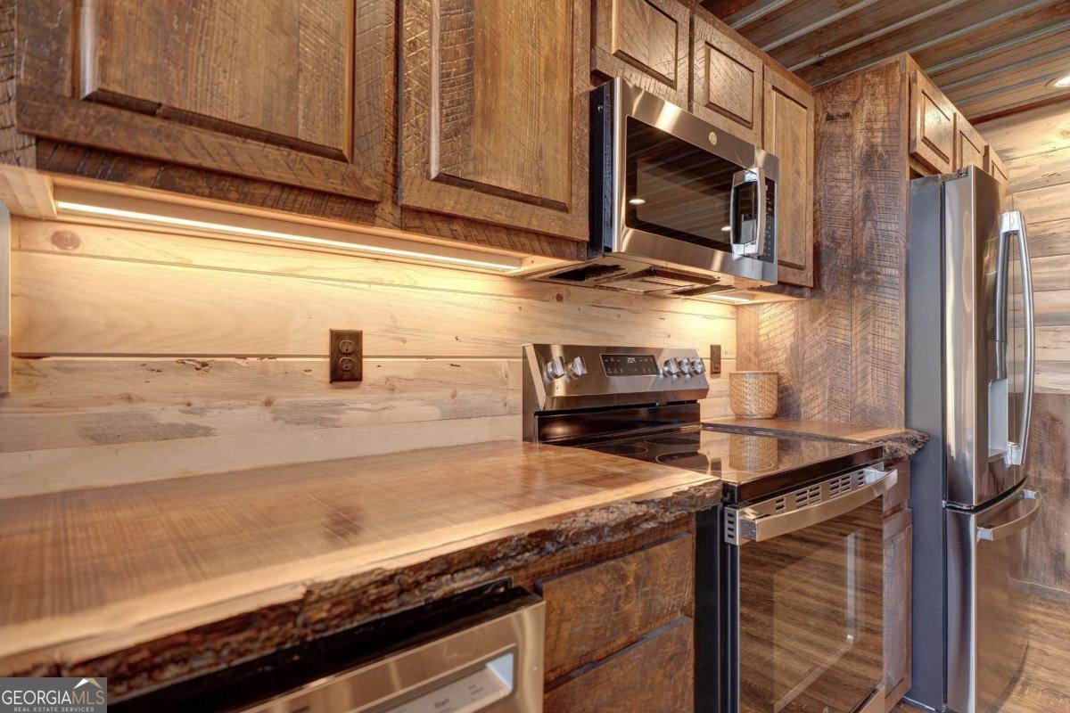 187 Briar Wds Lane, Unit C6 Blue Ridge, GA 30513 - Photo 20 of 63