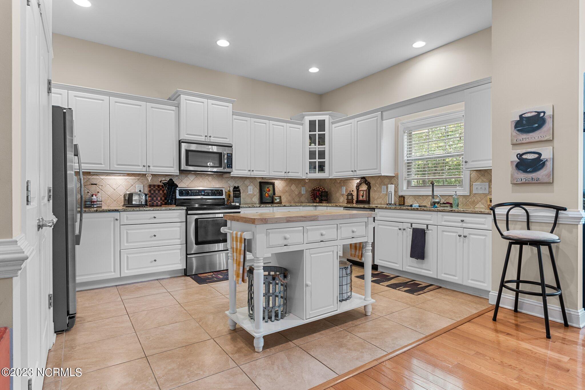 20 Lake Hills Road Pinehurst, NC 28374 - Photo 15 of 42 Kitchen
