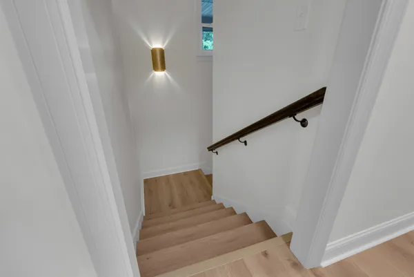 $940,000 | 313 Fairway Drive, Clarksville, TN 37043