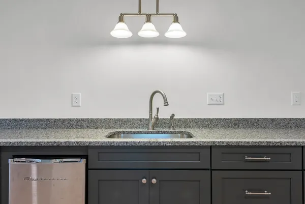 $940,000 | 313 Fairway Drive, Clarksville, TN 37043