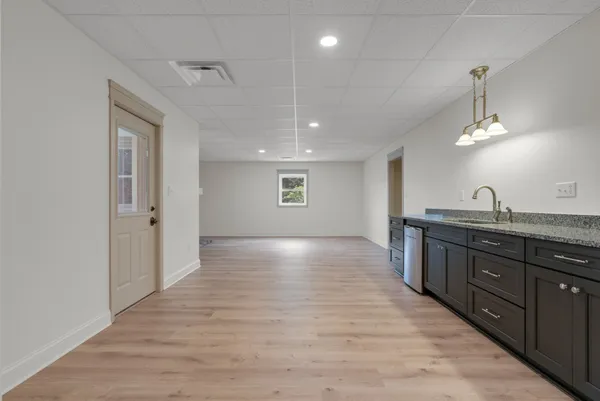 $940,000 | 313 Fairway Drive, Clarksville, TN 37043