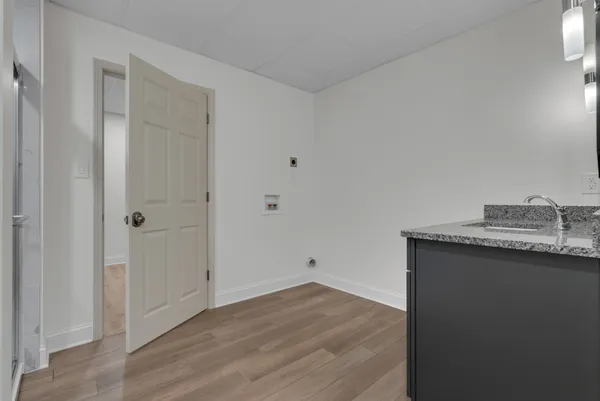 $940,000 | 313 Fairway Drive, Clarksville, TN 37043